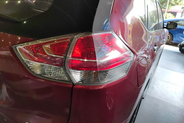 Used Nissan X-Trail 2014 2.0L CVT Fashion Edition 2WD
