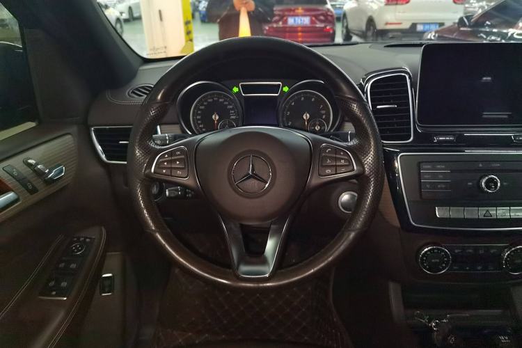 Used Mercedes-Benz GLE 2018 GLE 320 4MATIC Luxury Collection Edition
