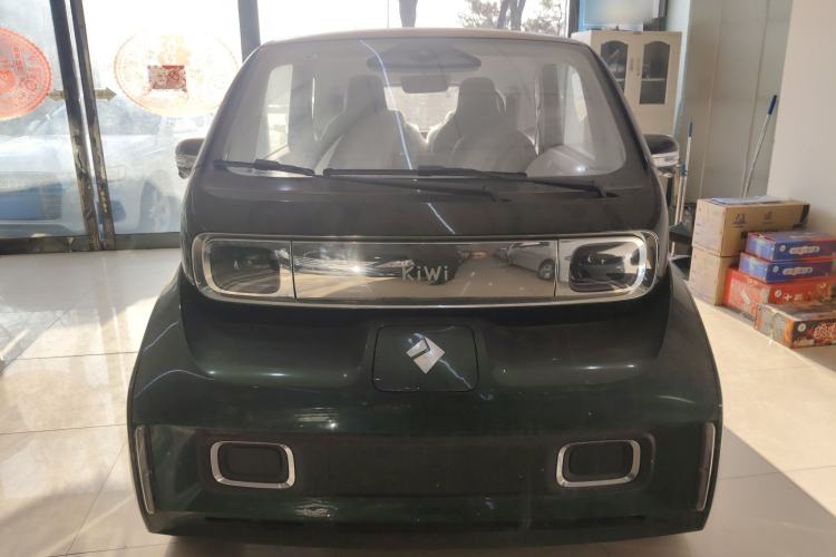 Used Baojun KiWi EV 2023 Edition Strawberry Bear Limited Edition Lithium Iron Phosphate
