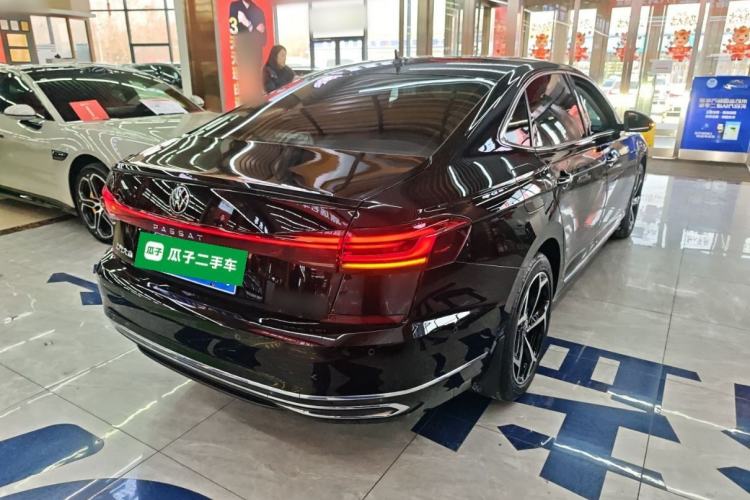 Used Volkswagen Passat 2025 Outstanding Model 380TSI Starry Dragon Glorious Edition
