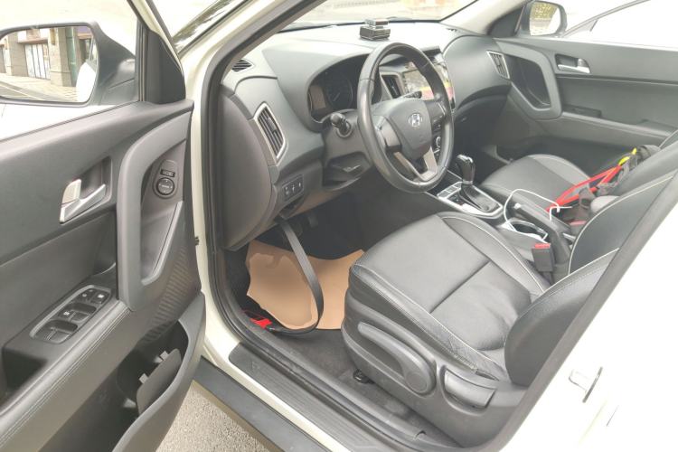 Used Hyundai ix25 2015 1.6L Automatic Two-Wheel Drive Smart GLS Trim
