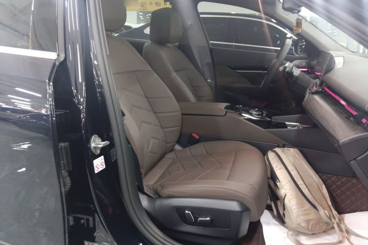 Used BMW 5 Series 2024 525Li Luxury Package
