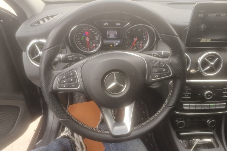 Used Mercedes-Benz GLA 2017 GLA 200 Fashion Model
