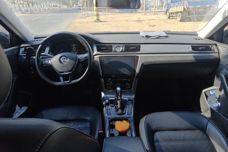 Used Volkswagen Passat 2017 280TSI DSG Luxury Edition
