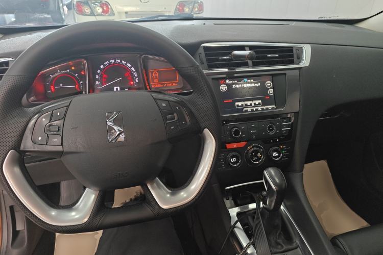 Used  6 2014 1.6T Luxury Edition THP160
