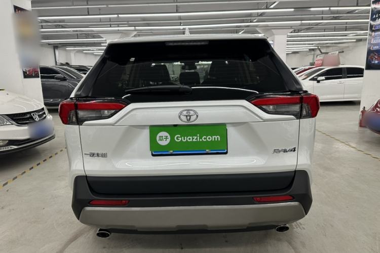 Used Toyota RAV4 2023 2.0L CVT Two-Wheel Drive Fashion Edition
