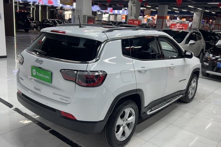 Used  Compass 2017 200T Automatic Family Edition
