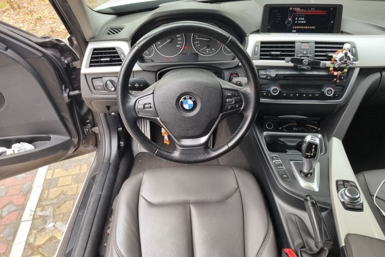 TDK.VehicleDetails.img