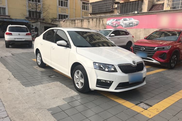 Used Skoda Octavia 2017 Classic Model 1.6L Automatic Standard Edition
