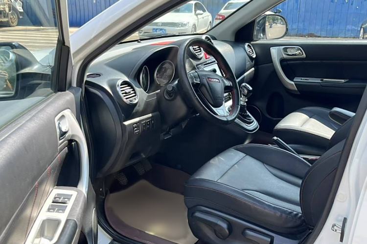 Used Haval H6 2015 Upgraded Model 1.5T Manual Two-Wheel Drive Elite Version
