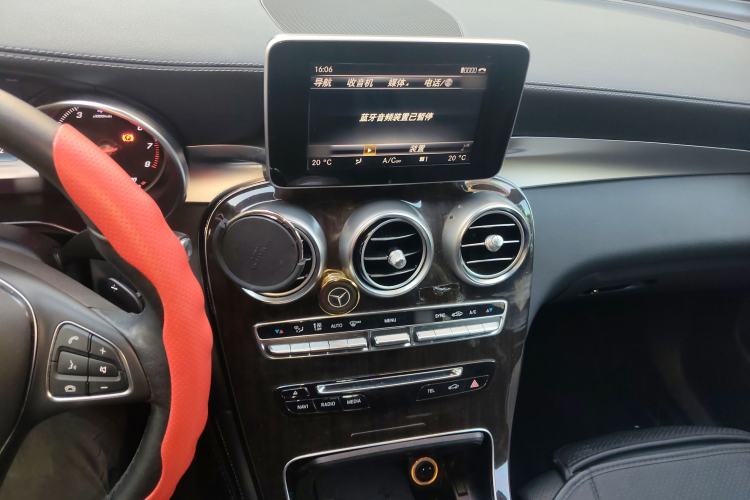 Used Mercedes-Benz GLC 2017 GLC 260 4MATIC Luxury Model
