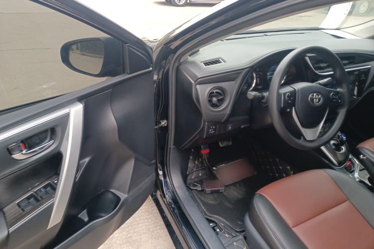 Used Toyota Levin 2017 Revised Dual-Engine 1.8H GS E-CVT Elite Sunroof Version China V Standard