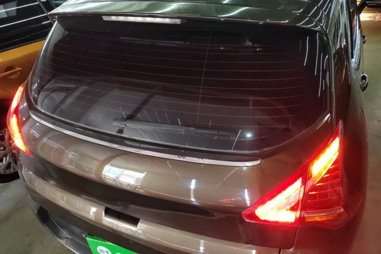 Used Peugeot 3008 2015 2.0L Automatic Classic Edition