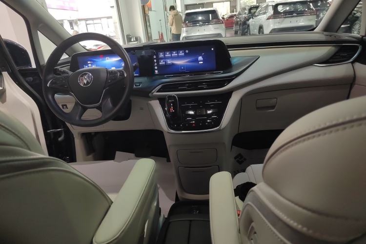 Used Buick GL8 2023 ES Lu Zun Deluxe and Yue Edition

