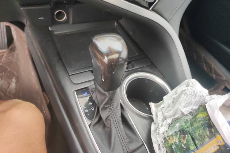 Used Toyota Camry 2021 2.0G Luxury Edition
