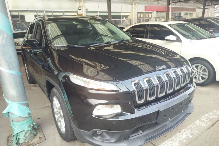 Used  Cherokee 2016 2.4L Leading Smart Version