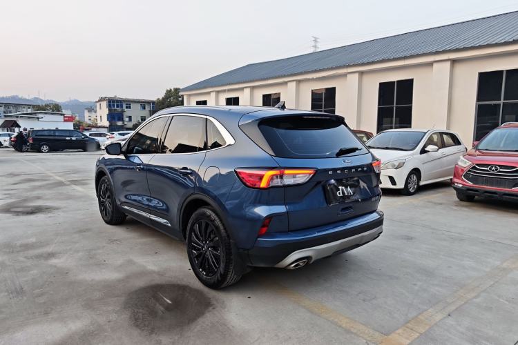 Used Ford Escape 2024 EcoBoost 245 Two-Wheel-Drive Titanium Edition
