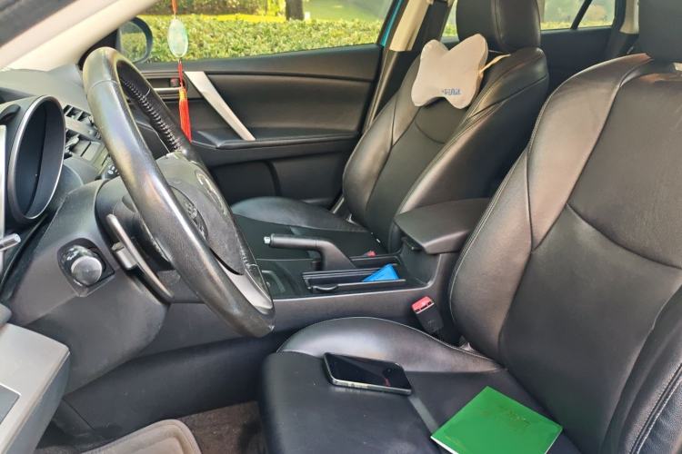 Used Mazda Mazda 3 2012 Hatchback 2.0L Automatic Luxury Model
