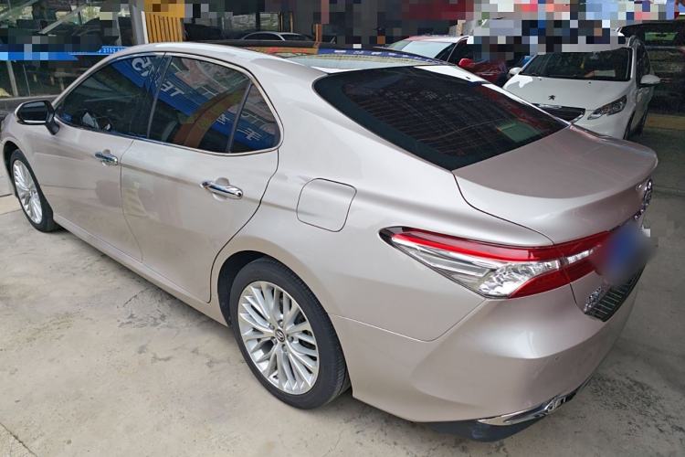 Used Toyota Camry 2018 2.5G Luxury Edition
