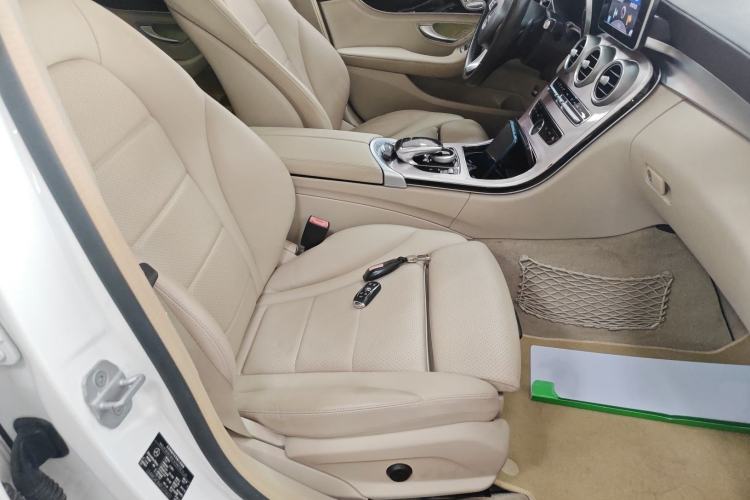 Used Mercedes-Benz C-Class 2015 C 200 L
