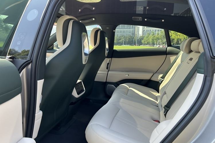 Used  YU7 2025 Ultra-Long Range Rear-Wheel Drive Version
