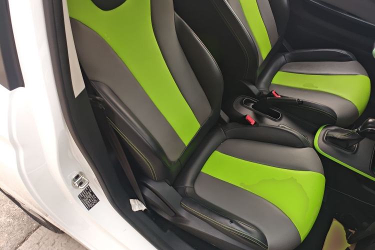 Used Roewe Clever 2021 302 km New Four-Seater Super-Efficient Version