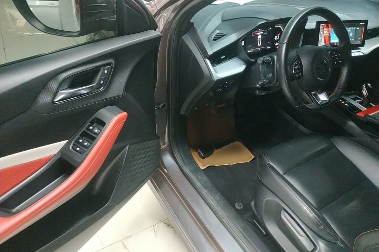 Used MG 5 2021 Revised 300TGI DCT Qingshè Luxurious Enjoyment Edition
