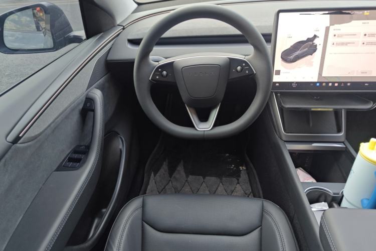 Used Tesla Model Y 2025 Long-Range All-Wheel Drive First Edition