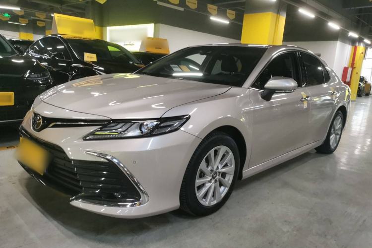 Used Toyota Camry 2021 2.0G Luxury Edition
