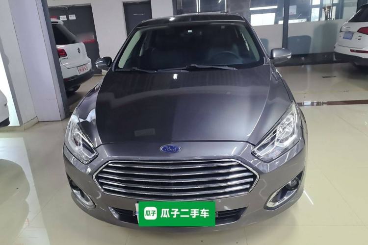 Used Ford Escort 2015 1.5L Automatic Fashion Model
