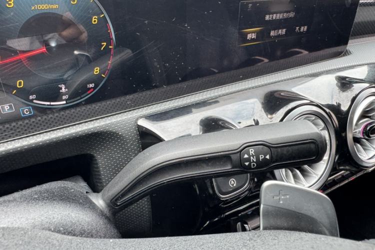 Used Mercedes-Benz A-Class 2022 Second Facelift A 200 L Sport Sedan Fashion Version
