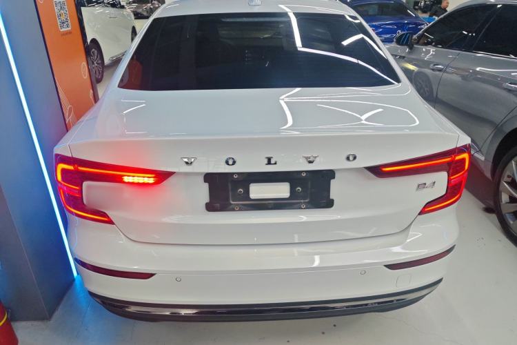 Used Volvo S60 2023 B4 Zhiyi Luxury Edition