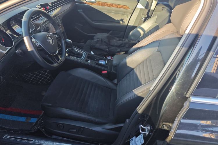 Used Volkswagen Magotan 2018 330TSI DSG Luxury Model
