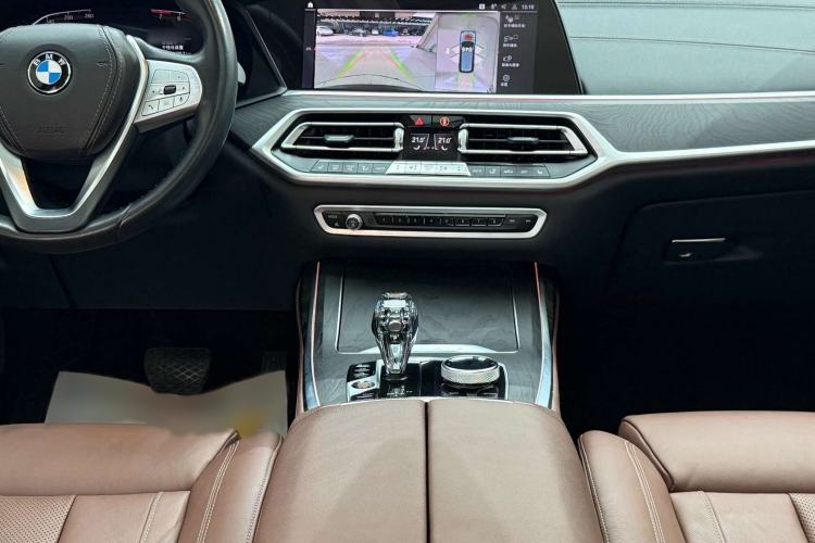 Used BMW X7 2020 xDrive40i Luxury Package with Leading Features
