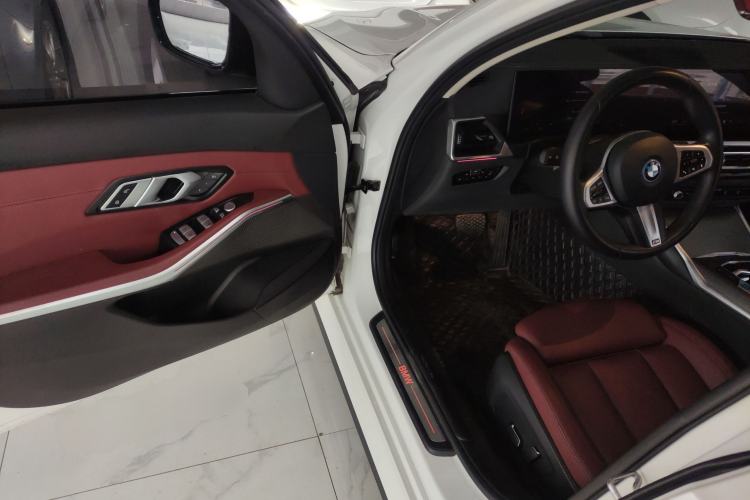 Used BMW i3 2023 eDrive 40 L Midnight Edition
