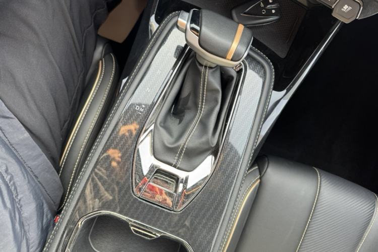 Used Oshan X5 2022 1.5T DCT Xiake Edition
