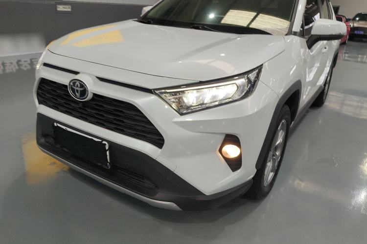 Used Toyota RAV4 2021 2.0L CVT Two-Wheel Drive Fashion PLUS Edition
