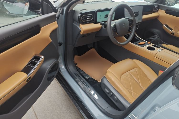 Used Leapmotor C01 2024 Range-Extended 316 Deluxe Edition
