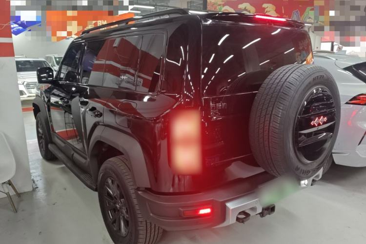 Used  Leopard 5 2023 Explore Edition