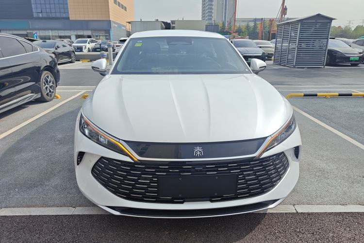 Used BYD Qin L 2025 DM-i Smart Drive 80KM Leading Model
