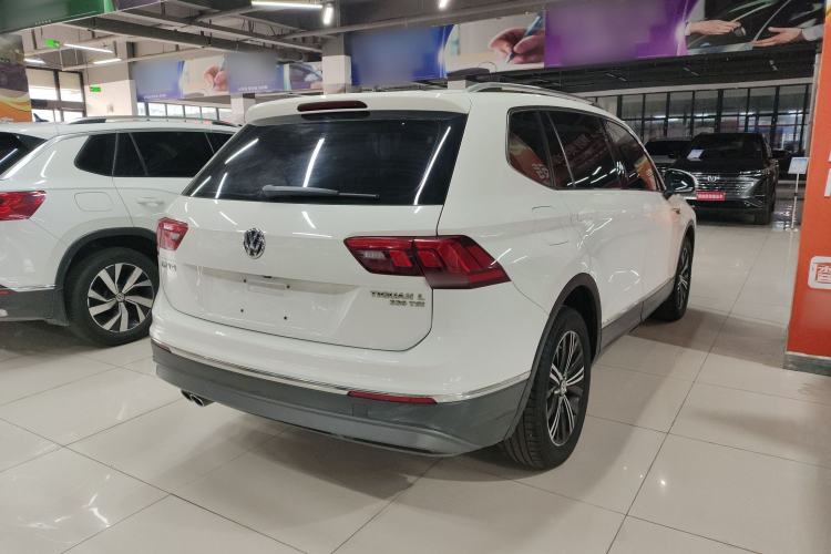 Used Volkswagen Tiguan L 2019 Updated Version 330TSI Automatic Two-Wheel Drive Panoramic Comfort Edition China VI Standard
