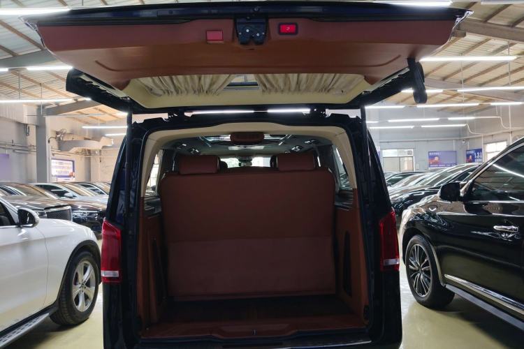 Used Mercedes-Benz Vito 2018 2.0T Elite Version 7 Seats China V Emission Standard
