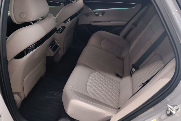 Used BYD Han 2025 EV with 701 km of Laser Radar-Enabled Intelligent Driving
