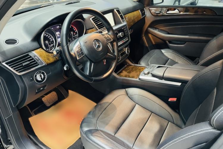 Used Mercedes-Benz M-Class 2015 ML 400 4MATIC Dynamic Model
