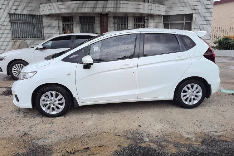 Used Honda Fit 2018 1.5L CVT Comfort Sunroof Version