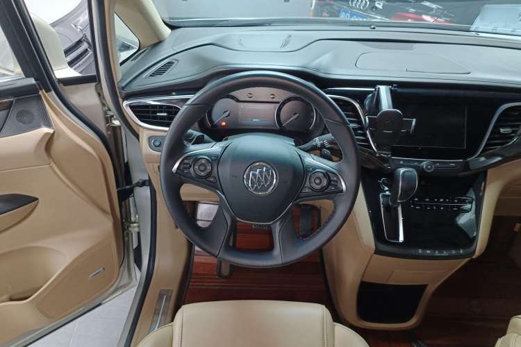 Used Buick GL8 2018 ES 28T Flagship Model China VI Standard
