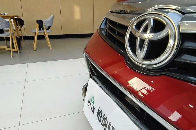 Used Toyota Camry 2016 2.0G 10th Anniversary Leading Edition
