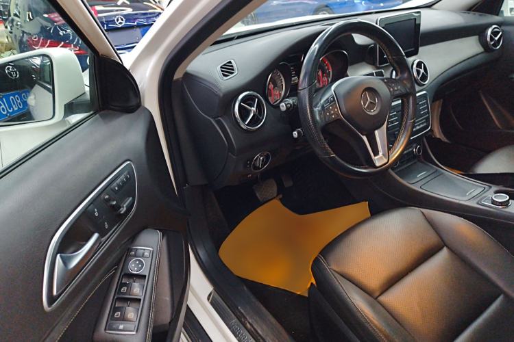 Used Mercedes-Benz GLA 2016 GLA 200 Fashion Model