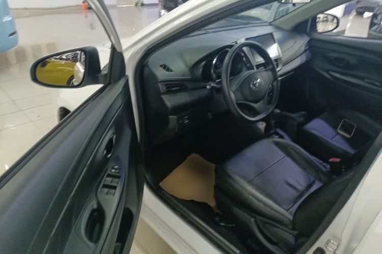 Used Toyota YARiS L 2016 Revised 1.5E CVT Charming Edition
