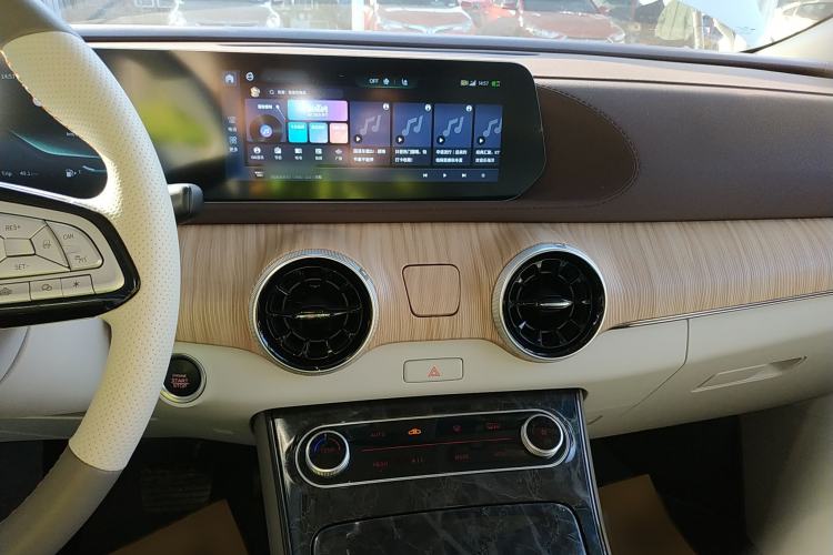 Used FORTHING Yacht 2024 1.5T DCT Guanhai Edition
